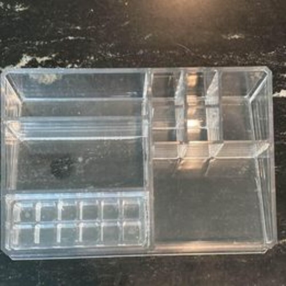 Acrylic Make-up Holder‎